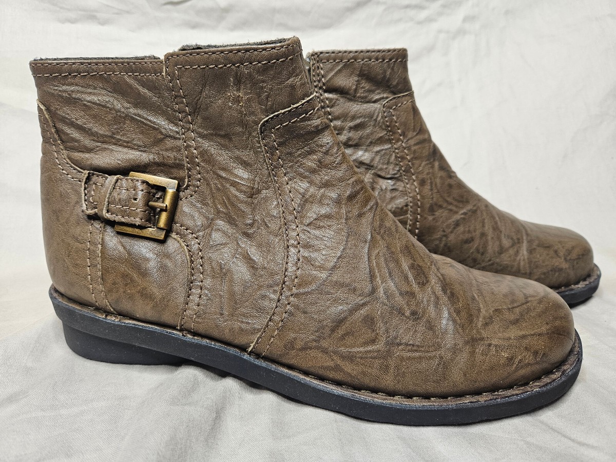 Clarks Bendable Ankle Boots Womens Wide Green Leather Side Zip