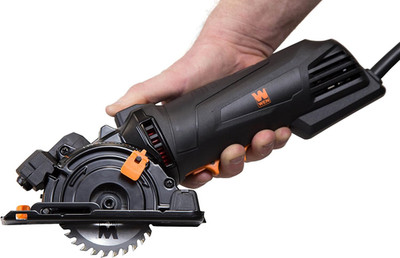 4.2-Amp 3-3/8-Inch Plunge Cut Compact Circular Saw with Laser, Carrying Case, an