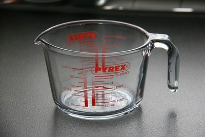 PYREX Messbecher 1 Liter aus Borosilikatglas Messkanne Maßbecher Messkrug France