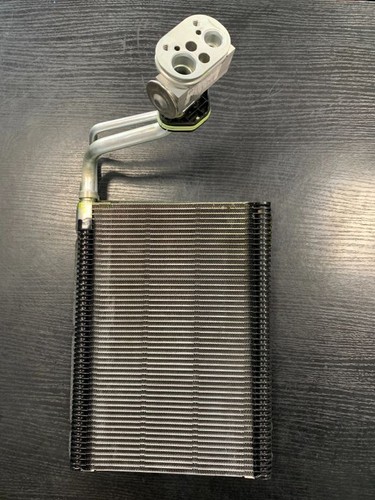 BMW 1 F20 F21 2012 Klimaverdampfer Kondensator 9289832 2012 100kW GSD36820