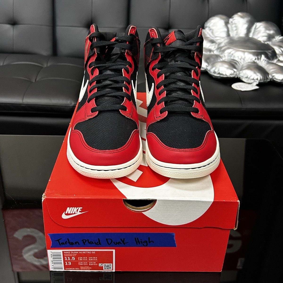 NIKEナイキダンクHI レトロ SE DV0826-001 赤黒 新品 赤／黒