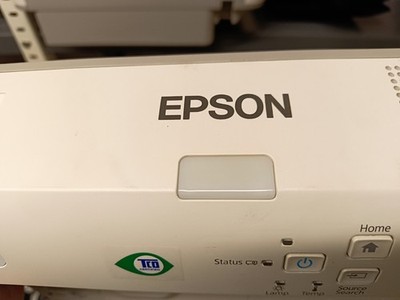 Beamer Epson EB-651wi Ultrakurzdistanz-Projektor