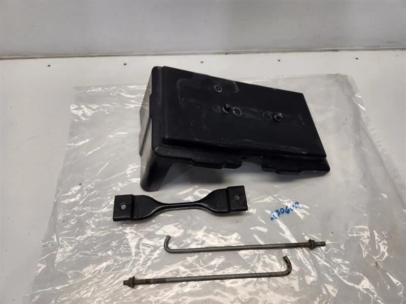 Honda Civic EX 2014 (1,8 L/sedán) bandeja de batería y retención Foto 3 de 4