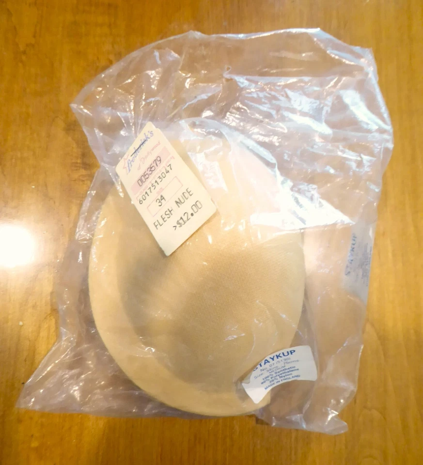 Tazas de instrucción y Kups de Frederick's of Hollywood de los años 70 STAYKUPS Talla 34/M Foto 2 de 4