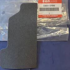 OEM 33651-37000 SUZUKI BATTERY PROTECTOR CUSION LS650P DL1000 SV650 FZ50 DL650