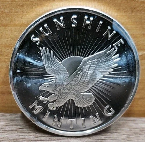 Sunshine Minting 1 Troy Oz .999 Fine Silver Round Eagle  # 110