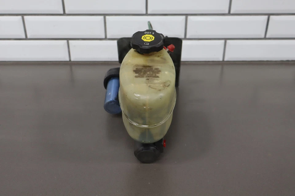 99-02 Chevy GMC 2500HD GMT800 Hydroboost Brake Booster con cilindro maestro Foto 2 de 4