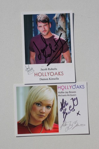 2x Autogramm Fan Karten Hollyoaks Hollie-Jay Bowes & Jacob Roberts handsigniert