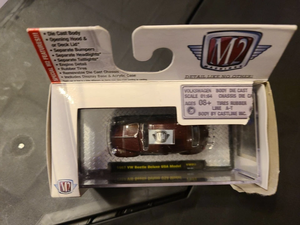 M2 Auto Thentics 1960 VW Microbus Deluxe European Model R01 (L7) - Image 2 of 3