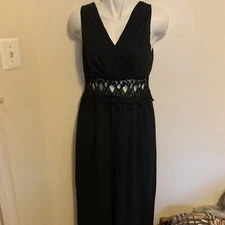 Night Studio New York  Long Evening Dress Black Color V- Neck Size 14