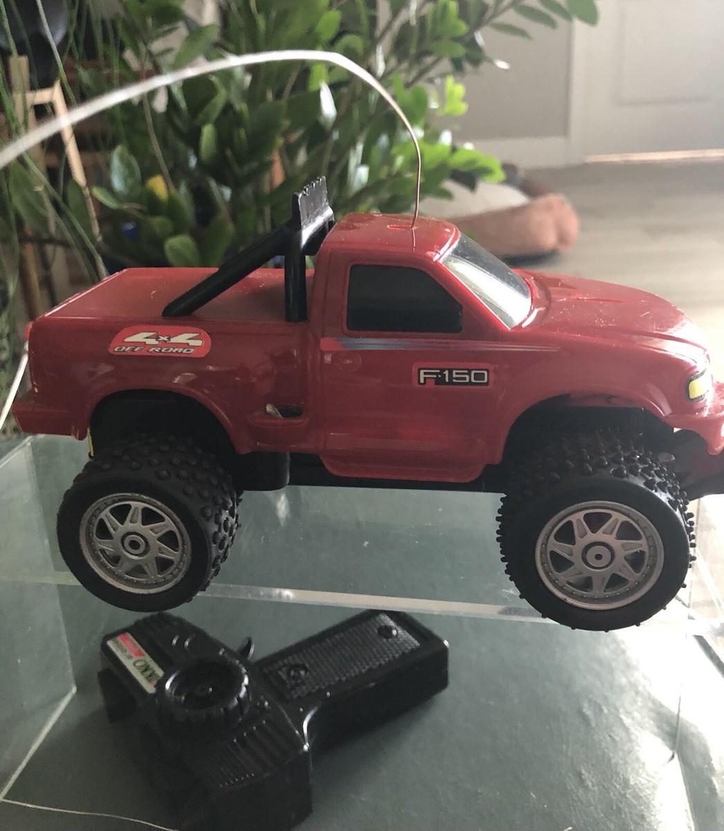 希少品】ワイルドスピード Nikko RC Car '67 Ford NIKKO