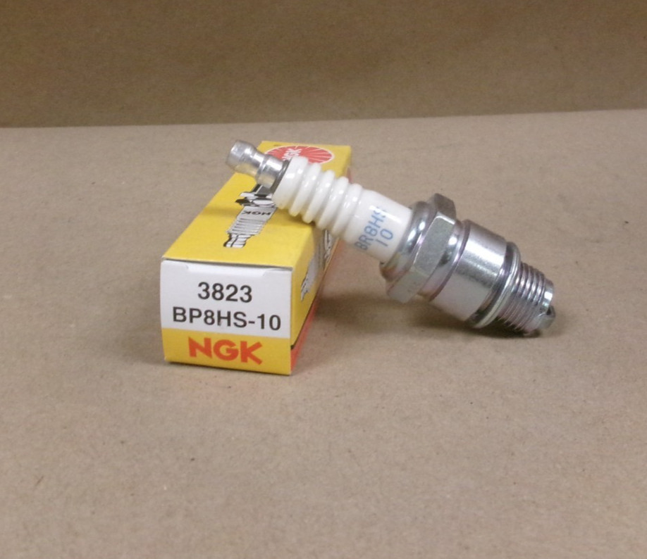 New NGK 3823  BP8HS-10 Spark Plug
