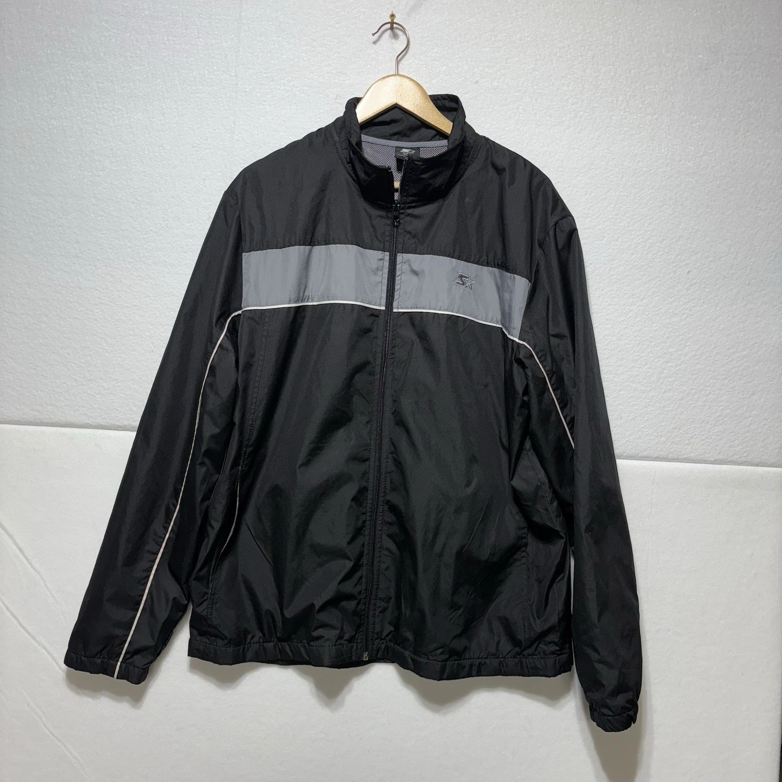Starter Men's Size L Full Zip Athletic Windbreaker Jacket Black Gray Sporty READ
