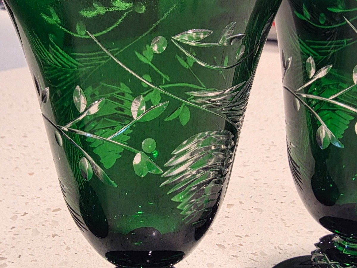 Williams Sonoma Pinecone Cut Forest Green Goblet Glasses Set/4