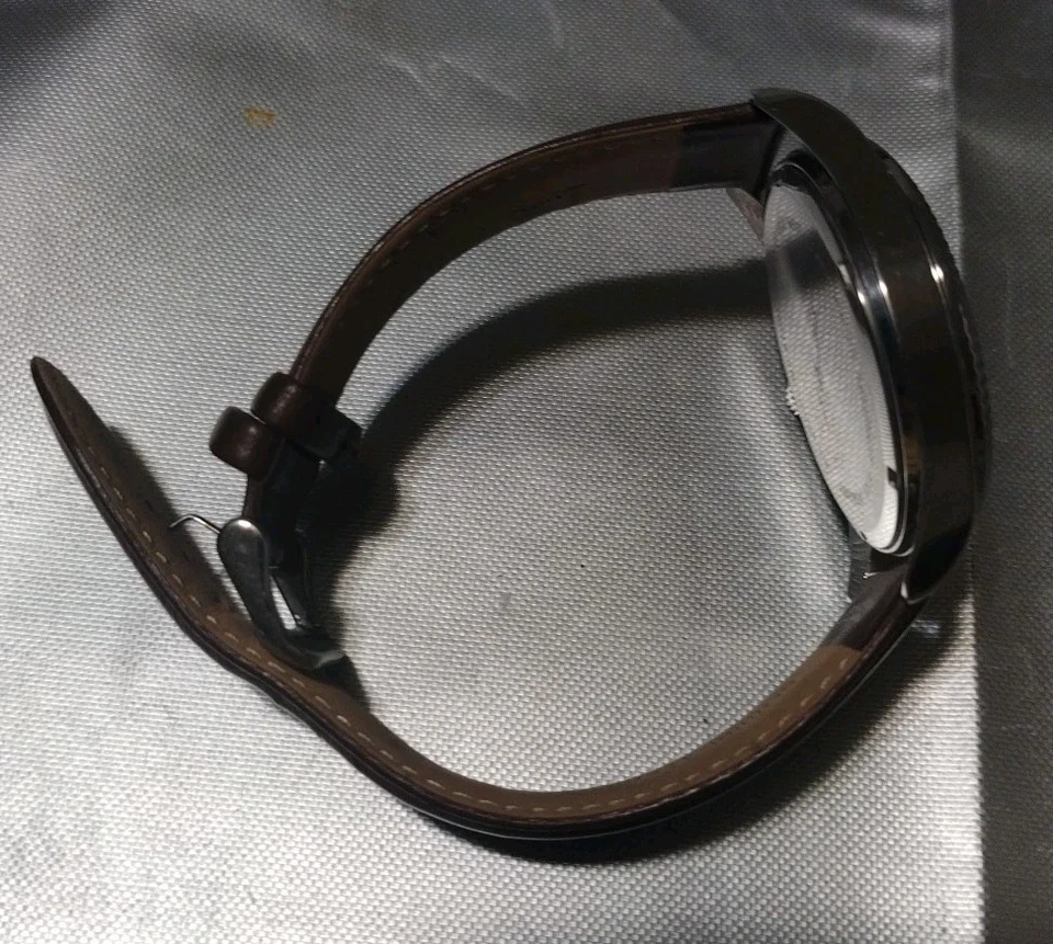 J. Brackett Verona Men Dress Date Leather Fluted Quartz Analog 43mm Watch 7 3/4" - Image 3 of 4