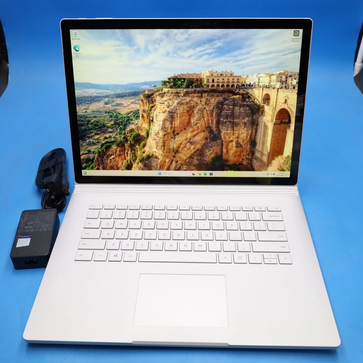 Microsoft Surface Book 2 Intel Core i7 8th Gen. 16 GB RAM PC