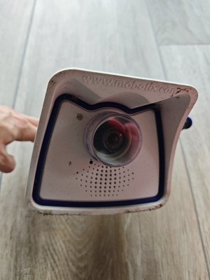 Mobotix M24M secure Überwachungskamera, PoE, inkl Wandhalter, 4GB Speicherkarte