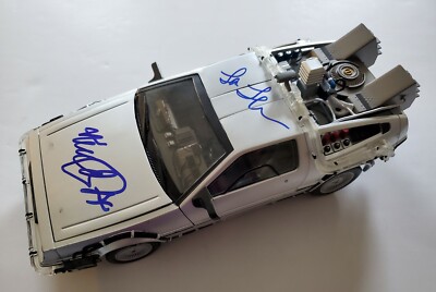 DeLorean Michael J Fox & Lea Thompson Signed BTTF 2 DeLorean Time Machine 1:15 Car RAD