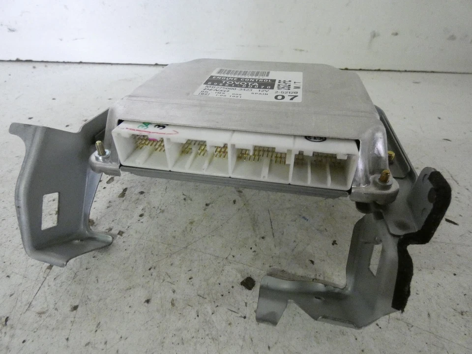 Centralina motore Toyota Yaris P1 anno 2002 1,3 l 64 KW 89661-0D070 - Immagine 3 di 4