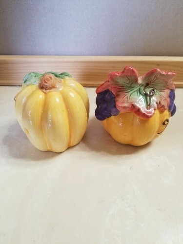 Ceramic Pumpkin Salt Pepper Shaker Set Autumn Fall Harvest - Picture 3 of 7