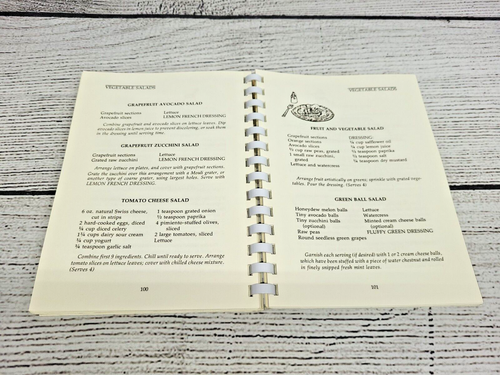 Vintage Gourmet Cookbook "Four for Lunch… Dinner for Eight" by Zoë Shippen - Imagen 4 de 4