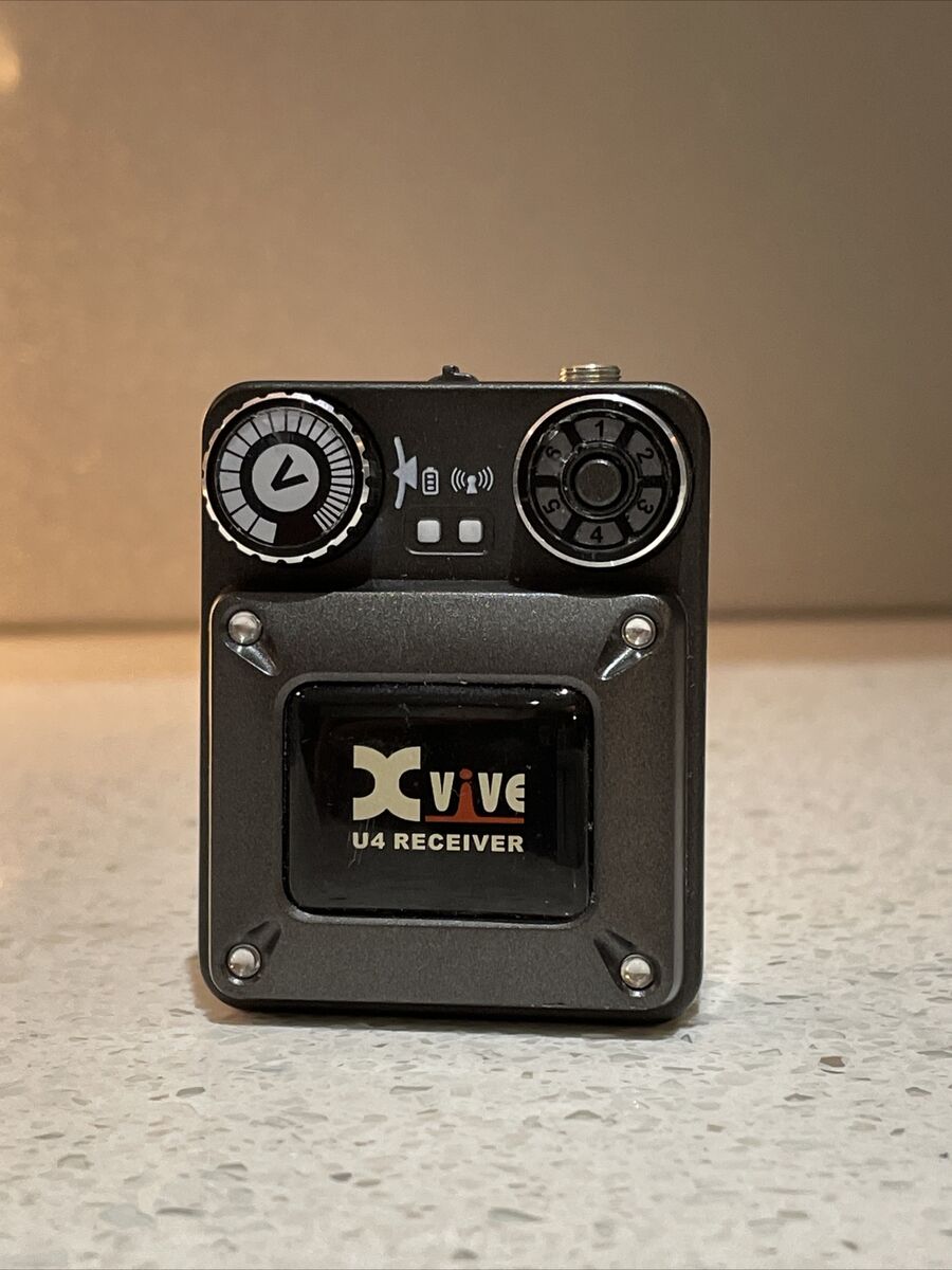 XVIVE U4 Receiver Wireless In Ear Monitor 2.4Ghz Receiver XVIVE U4 Receiver Wireless In Ear Monitor 2.4Ghz Receiver
