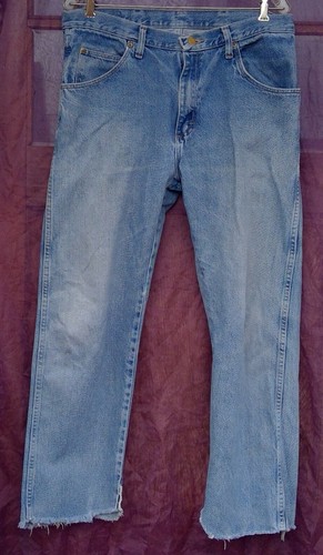vintage Wrangler jeans size 35x30 