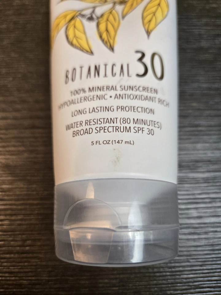 Loción de protección solar mineral botánica Australian Gold - SPF30 - 5 oz - CADUCIDAD 01/2027 Foto 2 de 4