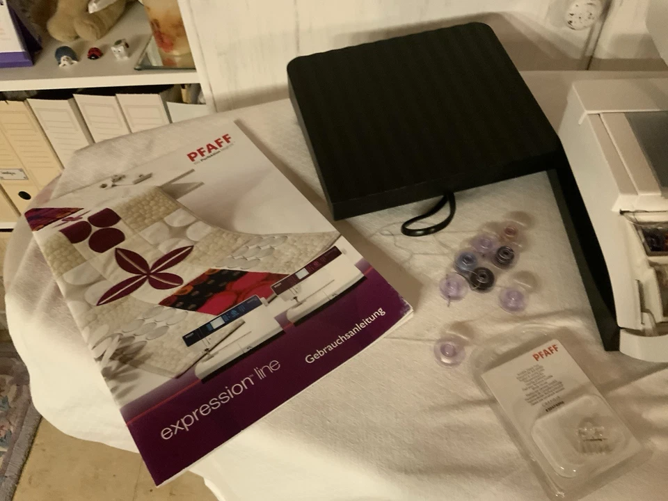 Pfaff Expression 3.5 IDT Nähmaschine mit Zubehör und Bedienungsanleitung - Bild 4 von 4
