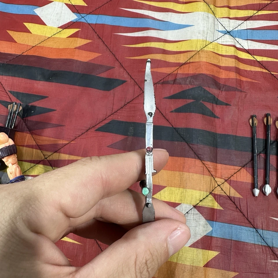 Boneco de ação ToyBiz Marvel Legends Series VII Gavião Arqueiro 2004 6,5” arco e flechas - Imagem 4 de 4