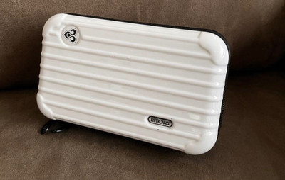 Rimowa Thai Airways First Class Travel Amenity Kit Hartschalenkoffer weiß