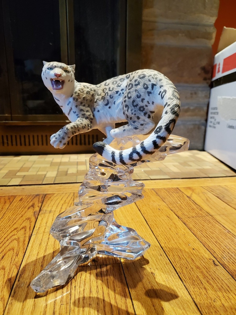Franklin Mint Porcelain Snow Leopard Figurine on Crystal Base | eBay