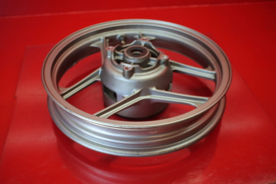 Llanta trasera Kawasaki Ninja 250R 2007 07 Foto 3 de 4