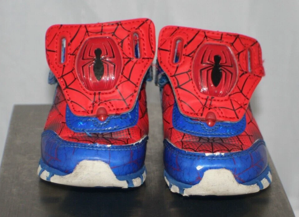 Zapatillas deportivas Marvel Spider-Man iluminadas para niños pequeños azules/rojos héroes talla 9 Foto 2 de 4