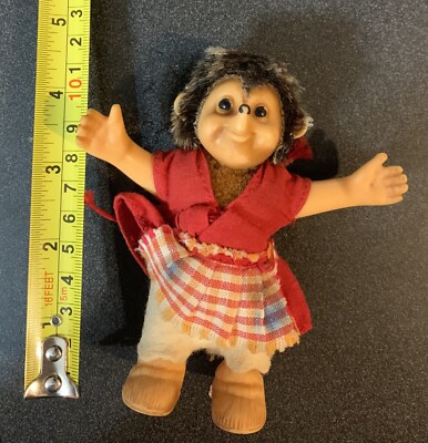 vintage steif MUCKI THE HEDGEHOG doll figure