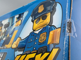 FACTORY SEALED 2014 RETIRED LEGO CITY POLICE STATION SET-BOX HAS DAMAGE-SEE PICS