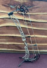 Mathews Lift 33. 33" ATA 28" D/L 70LB D/W, Flat Dark Earth.