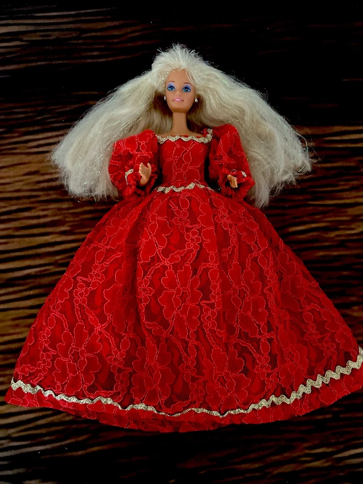 Vintage Barbie Happy Birthday #7913 (1991) Red Lace Ball Gown + Brush Mattel Excellent - Image 3 of 4