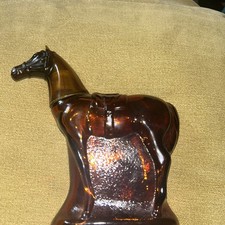 VINTAGE AVON BROWN RACING HORSE FIGURE GLASS SCENT BOTTLE WITH PLASTIC HEAD