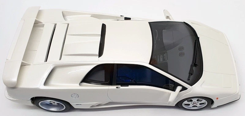 Kyosho 1/18 Scale GTS18501W - Lamborghini Diablo SE30 - Jota White - Image 4 of 4