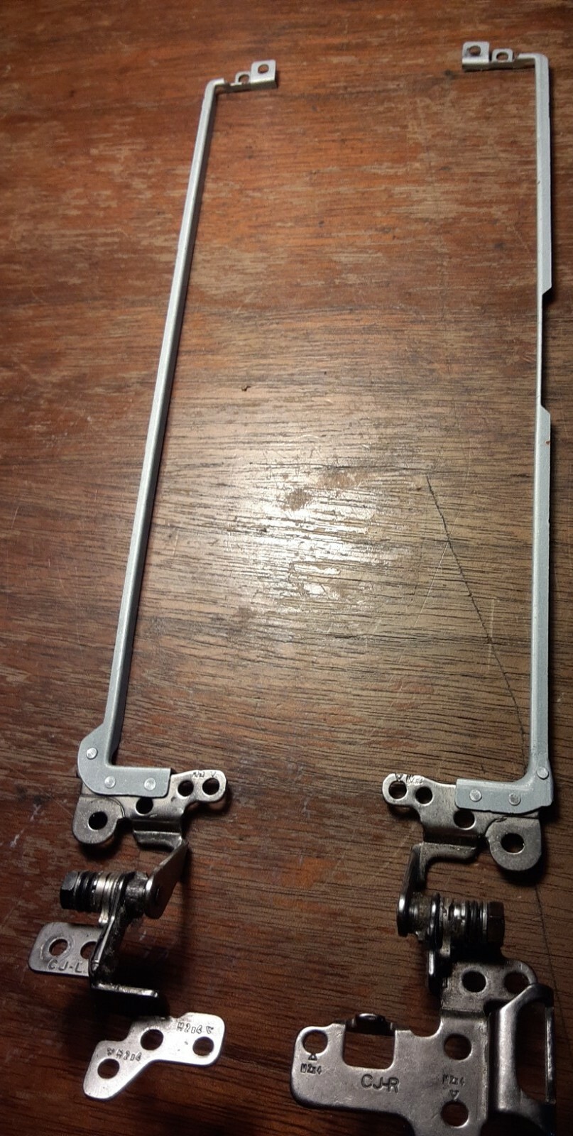 Acer Aspire One 722 Laptop Screen Hinges Left & Right AM012000100 AM012000300  -image