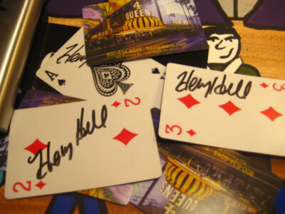 4 QUEENS VINTAGE VEGAS  SIGNED USED BY HENRY CASINO CARD
