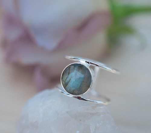 Natural Labradorite Ring 925 Sterling Silver Ring Handmade Women Ring Modern Gif - Picture 2 of 5