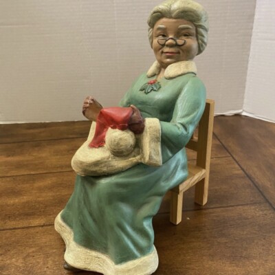 Mrs Claus Hand Painted Ceramic Shelf Sitter Christmas 1973 Vintage Decor 11'' 