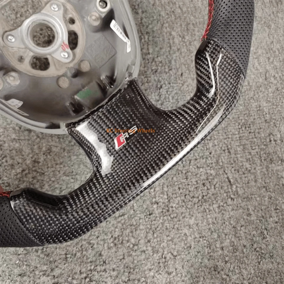 Volante de cuero de fibra de carbono para Audi A3 A4 A5 A6 2013 costuras rojas Foto 3 de 4