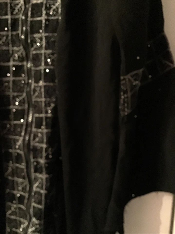 Vestido camisero vintage ALHURRA hecho a mano Siria, bata negra  Foto 3 de 4