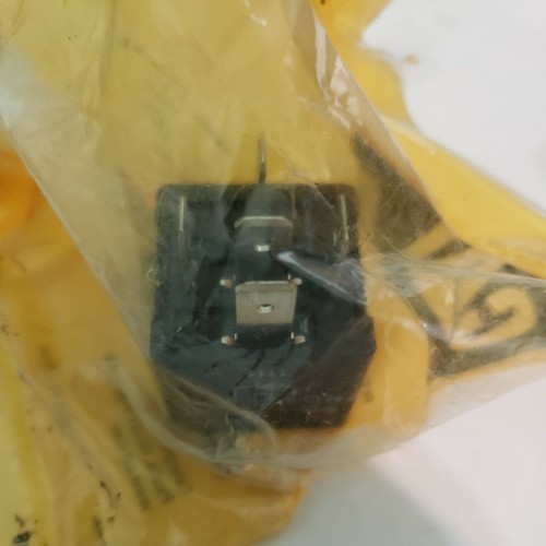 117-4861 RELAY A CAT GENUINE 1174861 FREE SHIPPING - Picture 3 of 4