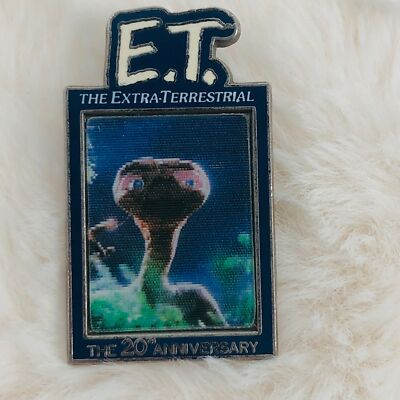 Universal Studios ET 20th Anniversary Souvenir Trading Pin Limited Edition /2000