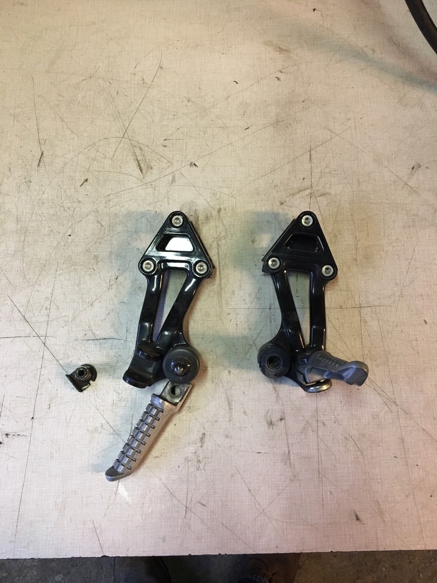 Mr.11ページ 1992 Kawasaki Ninja ZX11 Passenger Pegs | eBay