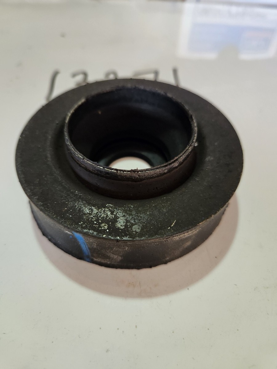 Freightliner TLB 13371-55 Isolator Bottom or Top Motor Mount